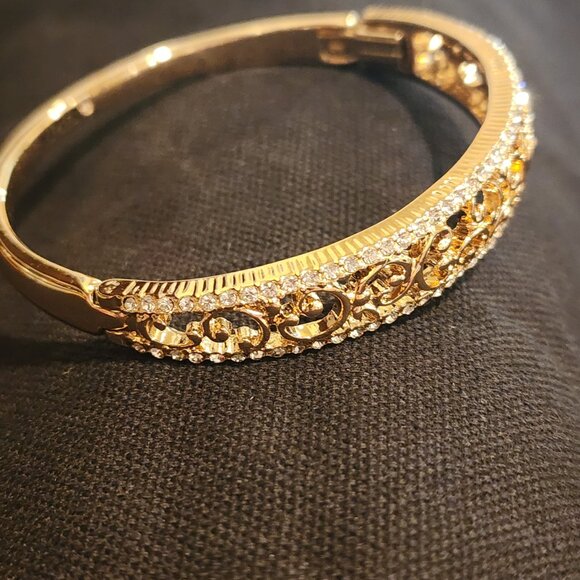 Napier Gold-Tone Bracelet - Picture 2 of 8